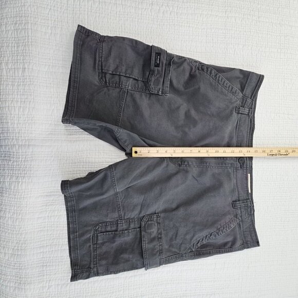 Wrangler Relaxed Fit Cargo Shorts Men's 42 Grey 7 Pockets 9" Inseam Utility EUC - Picture 6 of 13